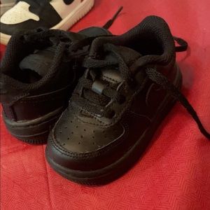 Black forces size 4c